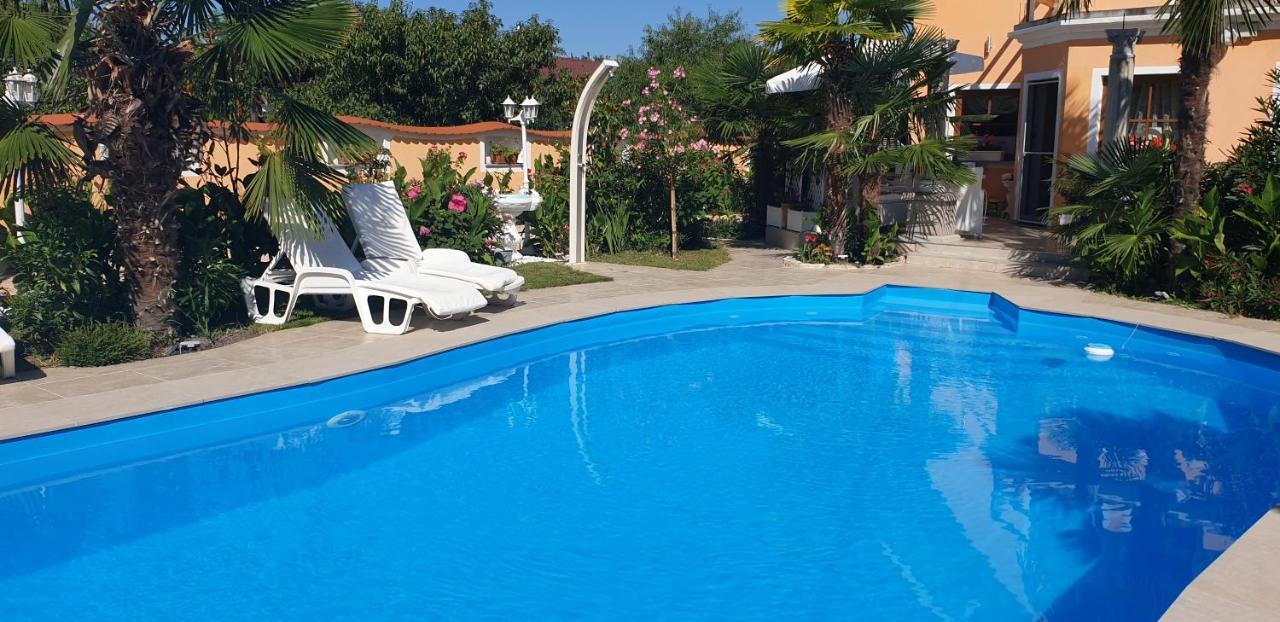 Paradise-Garden-Zamárdi Buitenkant foto